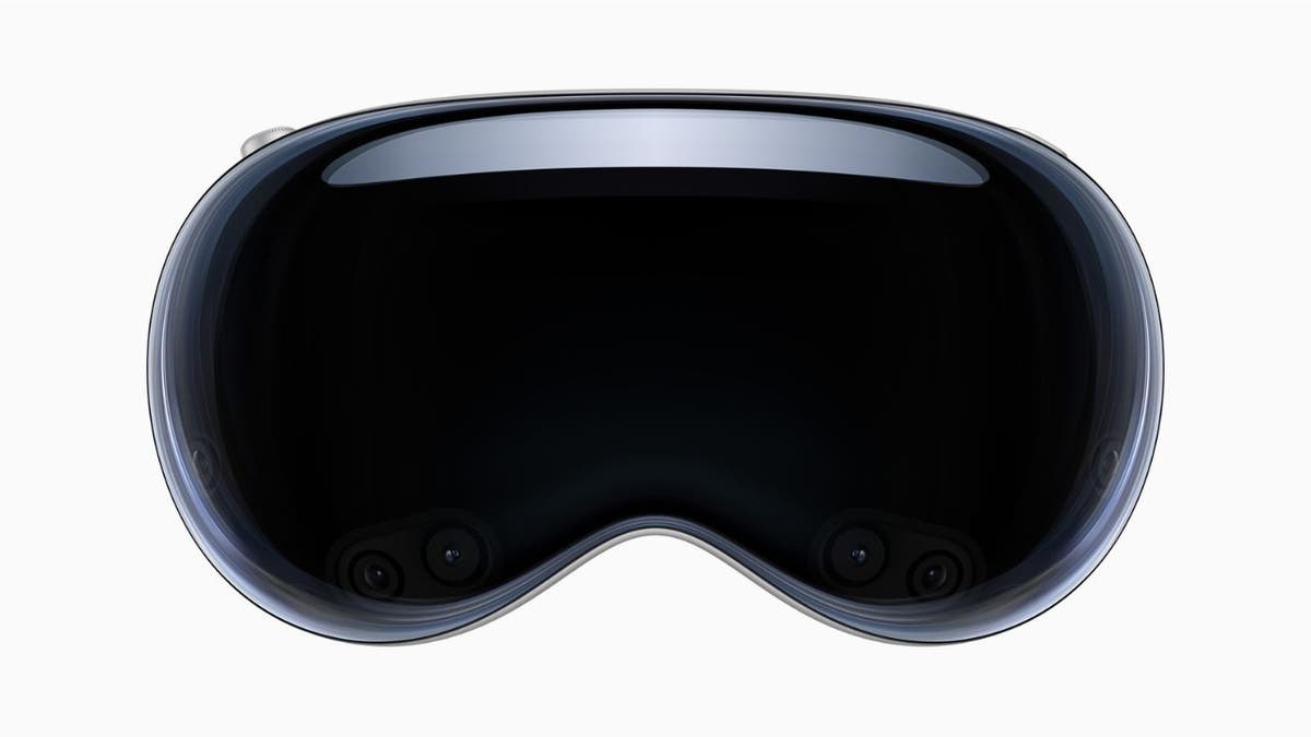 Apple’s Vision Pro ski goggle-looking headset gets black eye from YouTube, Netflix and Spotify ahead of launch