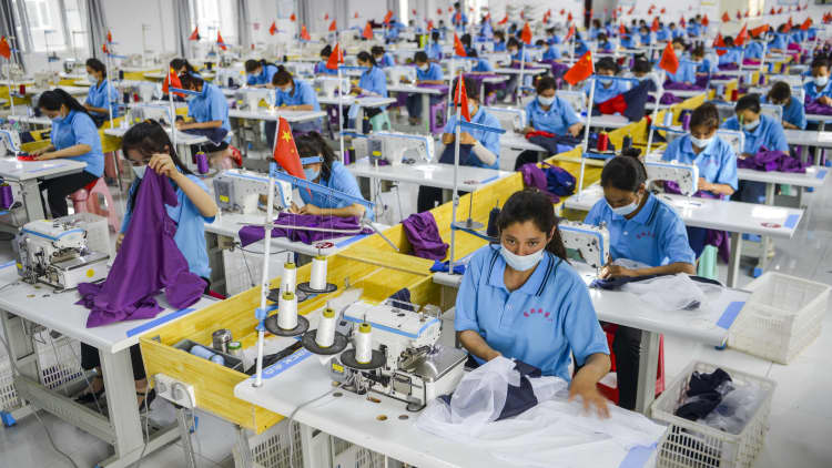 Clothing brands failing to eradicate forced labor risk in supply chains, research finds