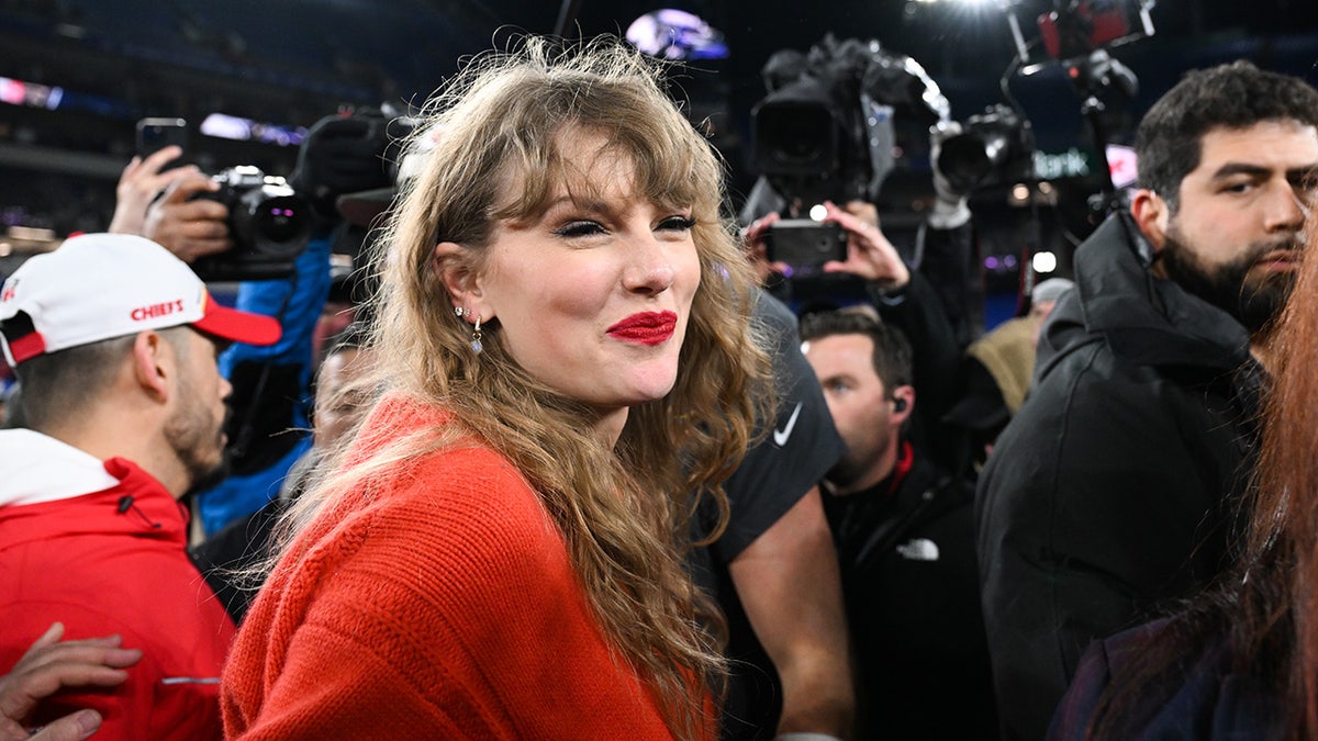 Taylor Swift attending Grammy Awards without Travis Kelce