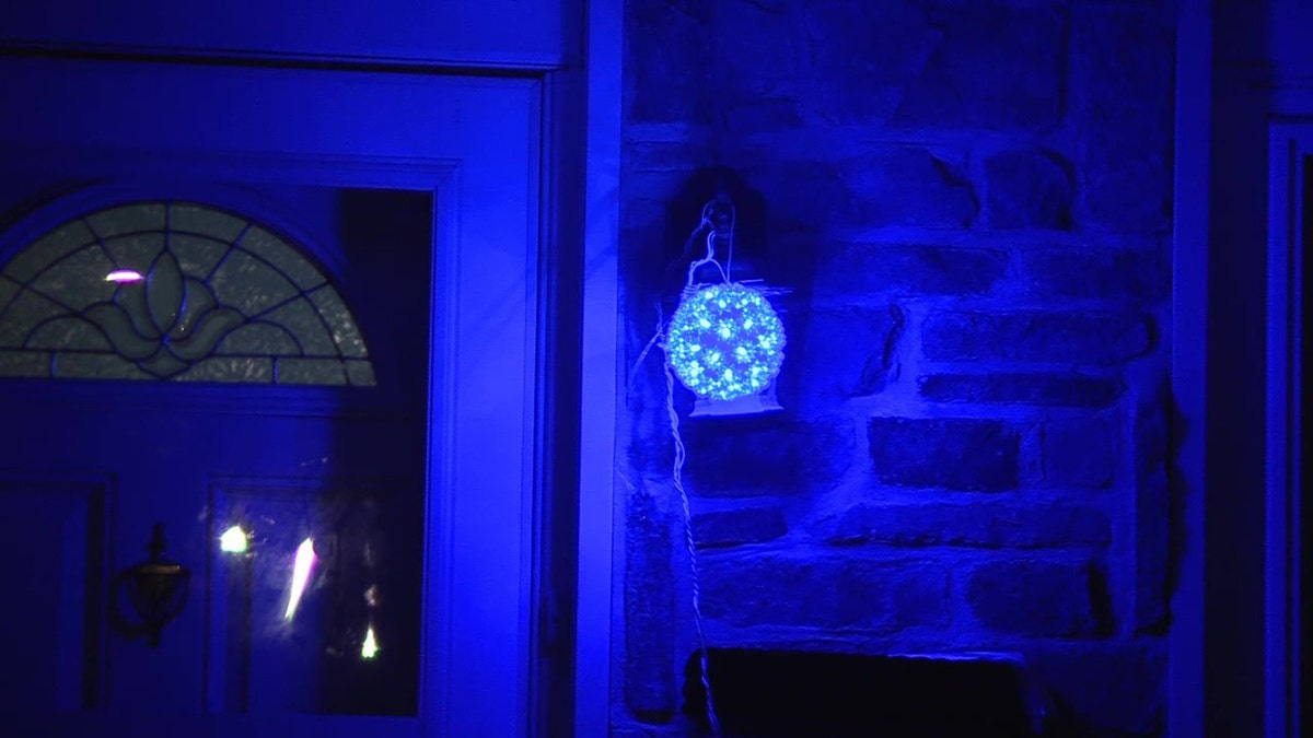 Pennsylvania community lights up homes ‘Blue for Benny’ after toddler dies suddenly