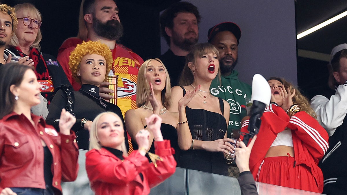 Taylor Swift chugs her drink during Super Bowl LVIII, sets off social media frenzy