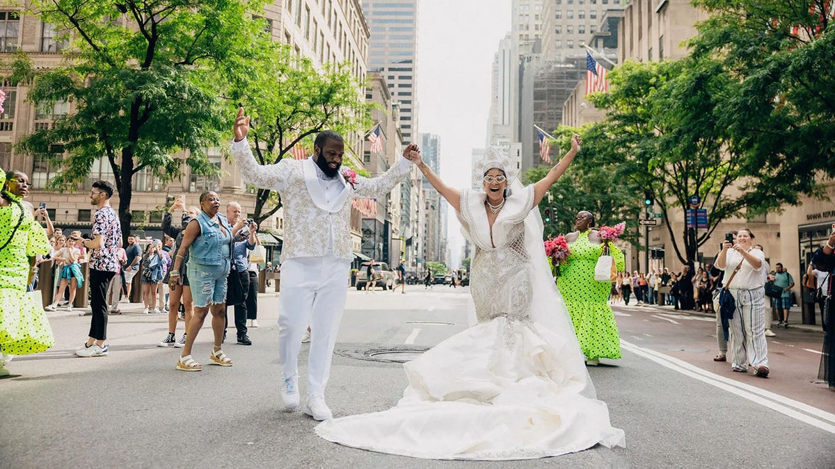 New York City couple sells $333 ‘wedding experience’ tickets, gets grief