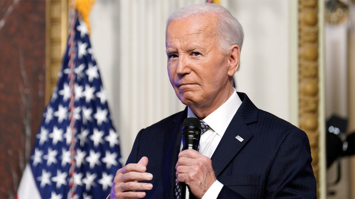 Klobuchar, Psaki gush over Biden ahead of DNC speech: ‘He literally saved our democracy’